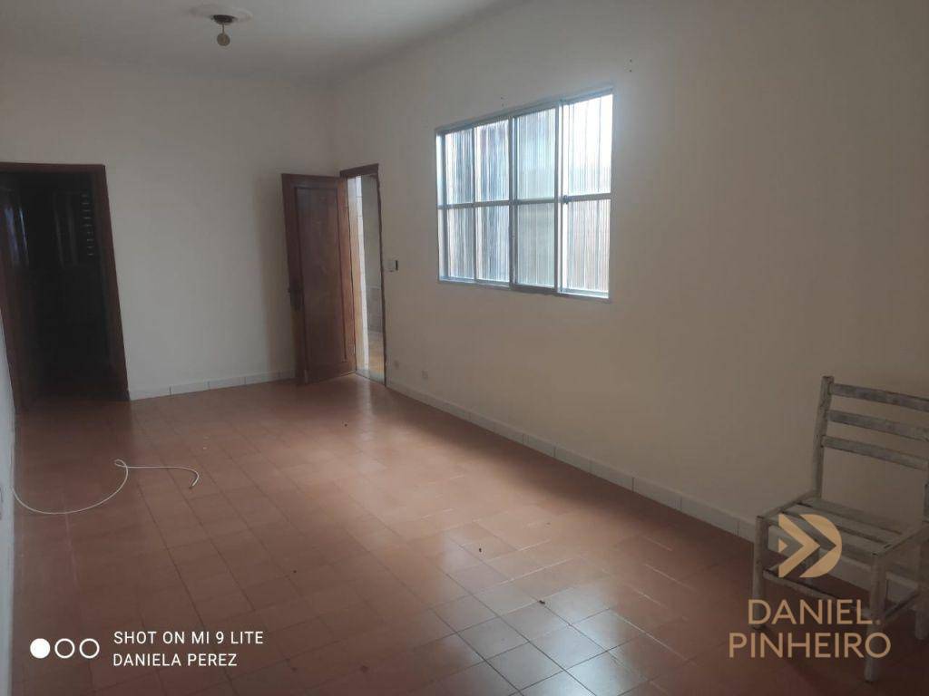 Casa à venda com 3 quartos, 100m² - Foto 2