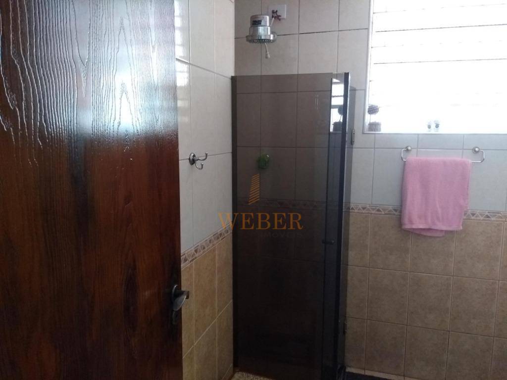 Casa à venda com 3 quartos, 300m² - Foto 28