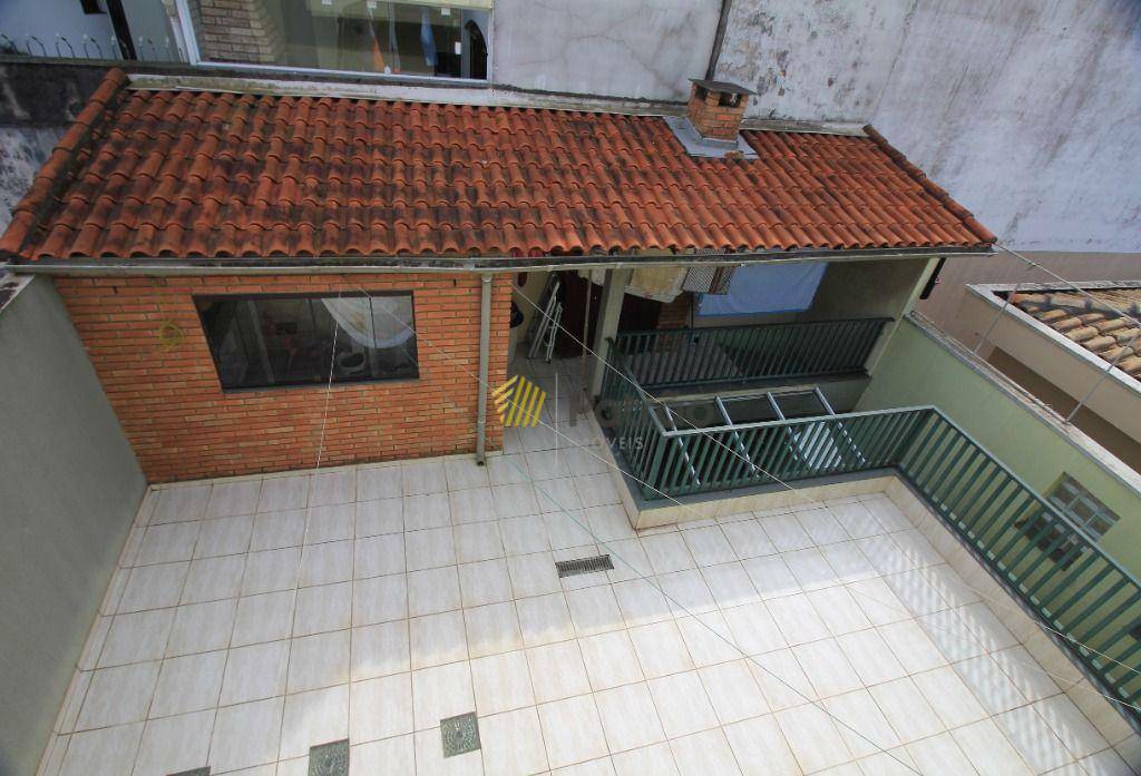 Sobrado à venda com 4 quartos, 259m² - Foto 48