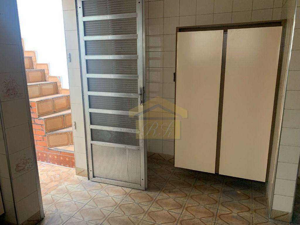 Casa à venda e aluguel com 3 quartos, 208m² - Foto 7