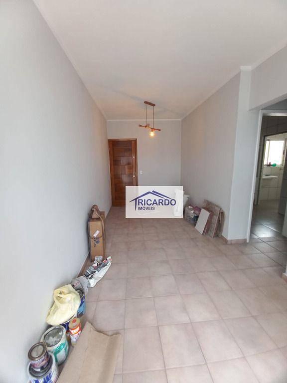 Apartamento à venda com 3 quartos, 68m² - Foto 7