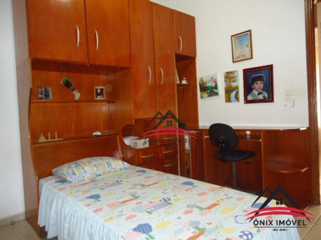 Casa à venda com 3 quartos, 230m² - Foto 21