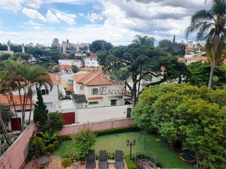 Casa à venda com 5 quartos, 300m² - Foto 14