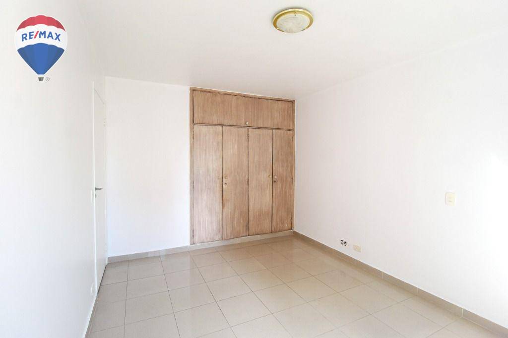 Apartamento para alugar com 2 quartos, 80m² - Foto 15