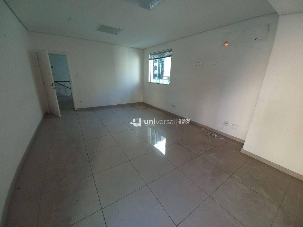 Casa de Condomínio para alugar, 900m² - Foto 15