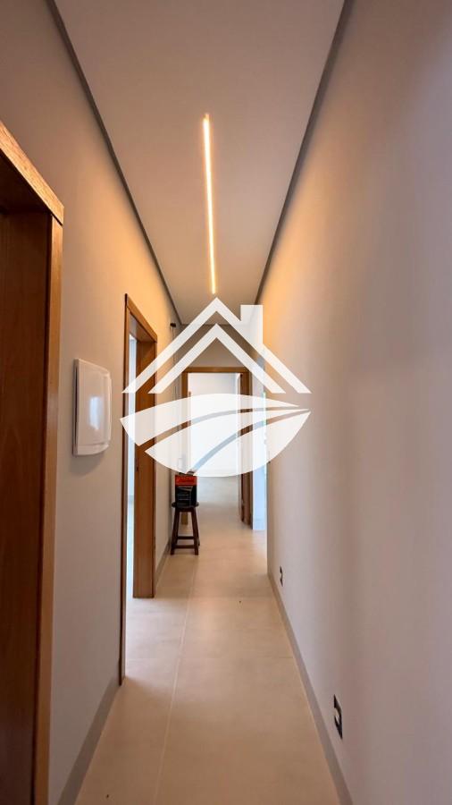 Casa à venda com 3 quartos, 176m² - Foto 2