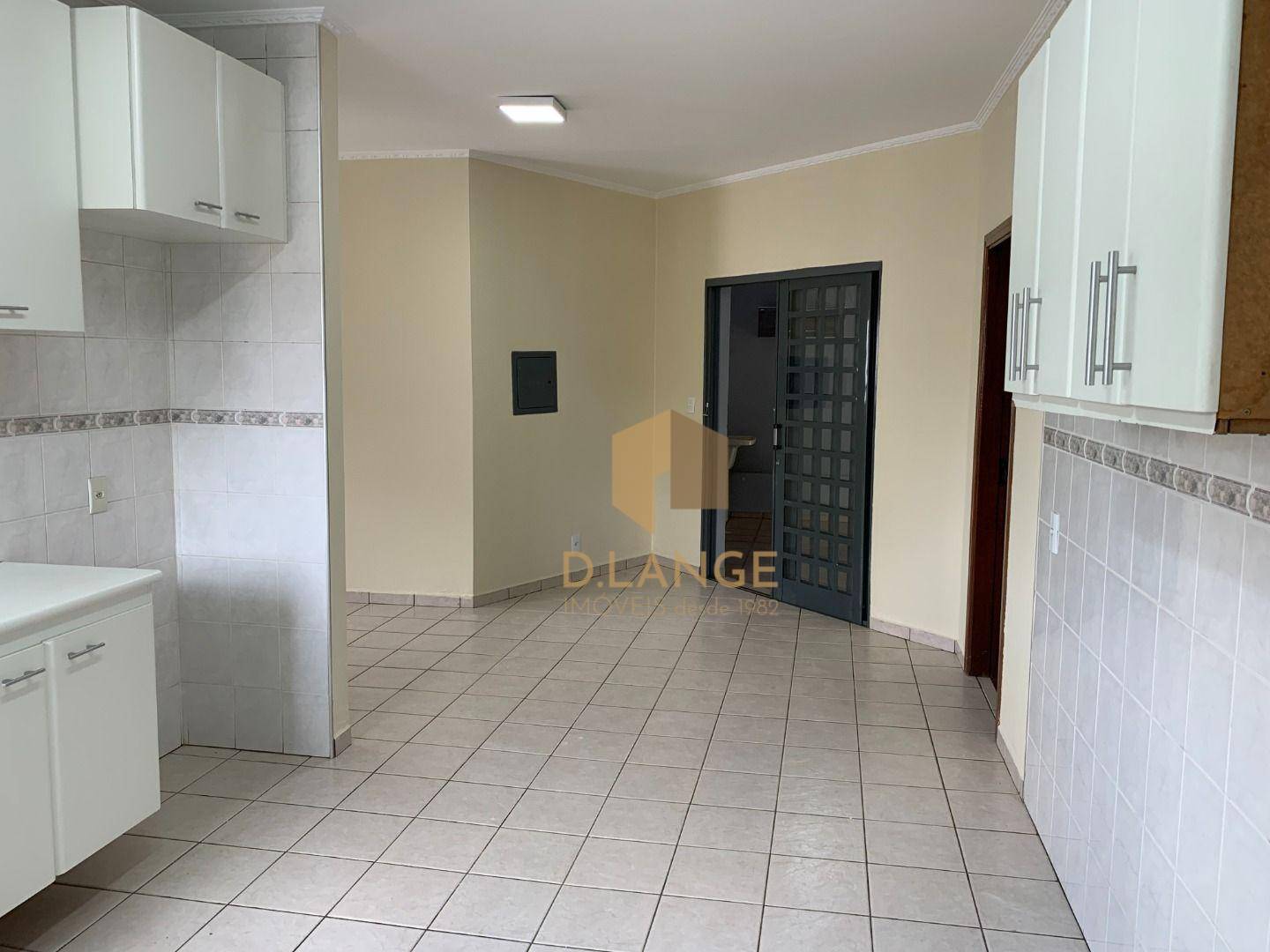 Casa para alugar com 3 quartos, 166m² - Foto 11