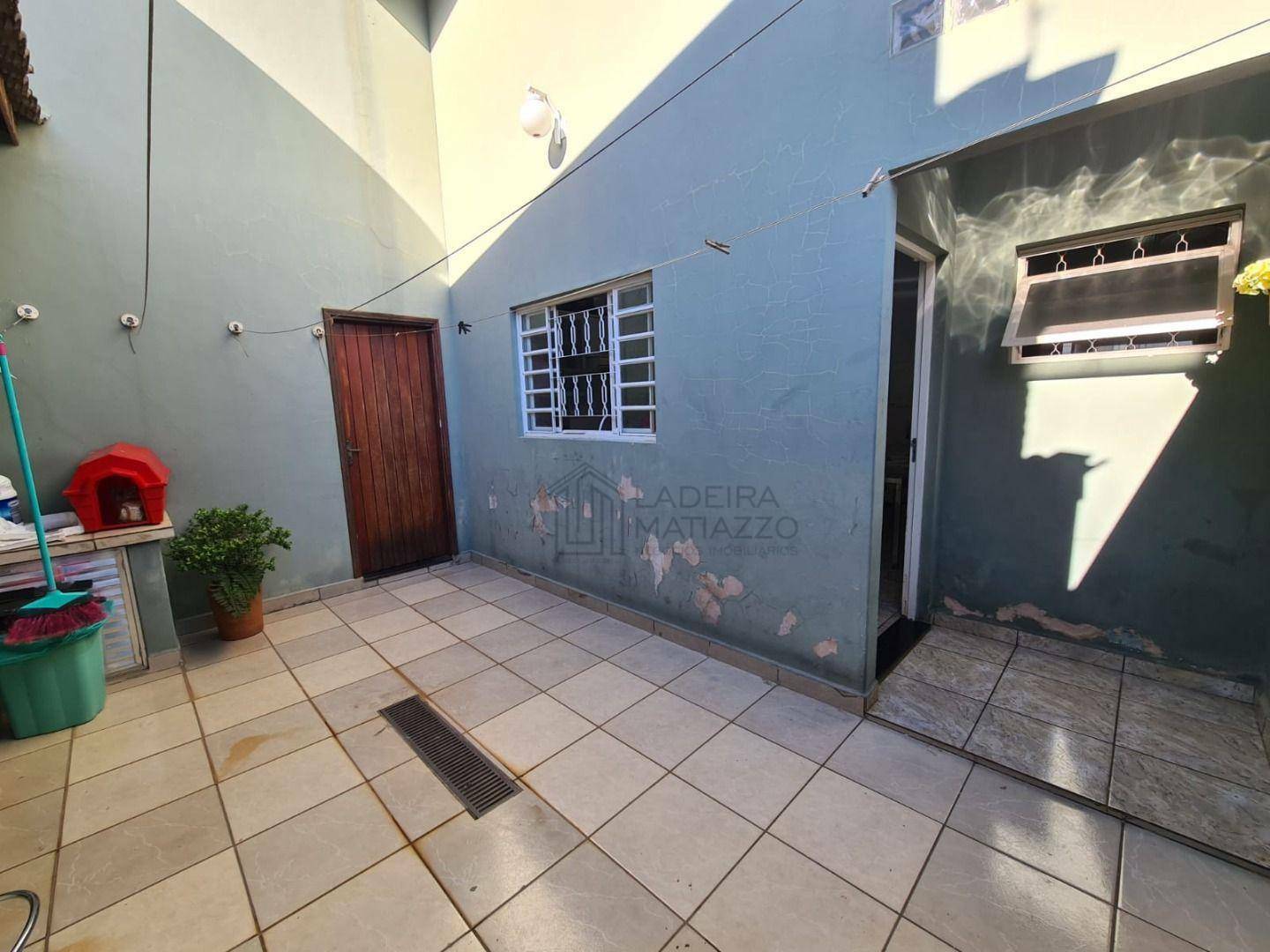 Casa à venda com 2 quartos, 120m² - Foto 14