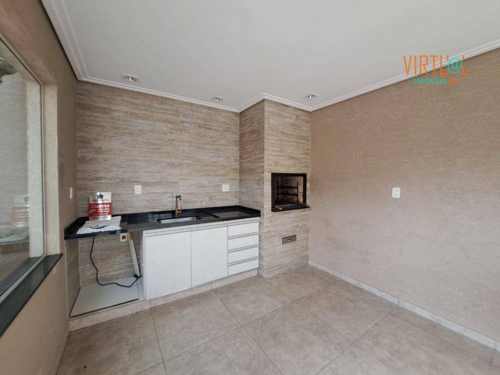 Casa para alugar com 3 quartos, 219m² - Foto 19