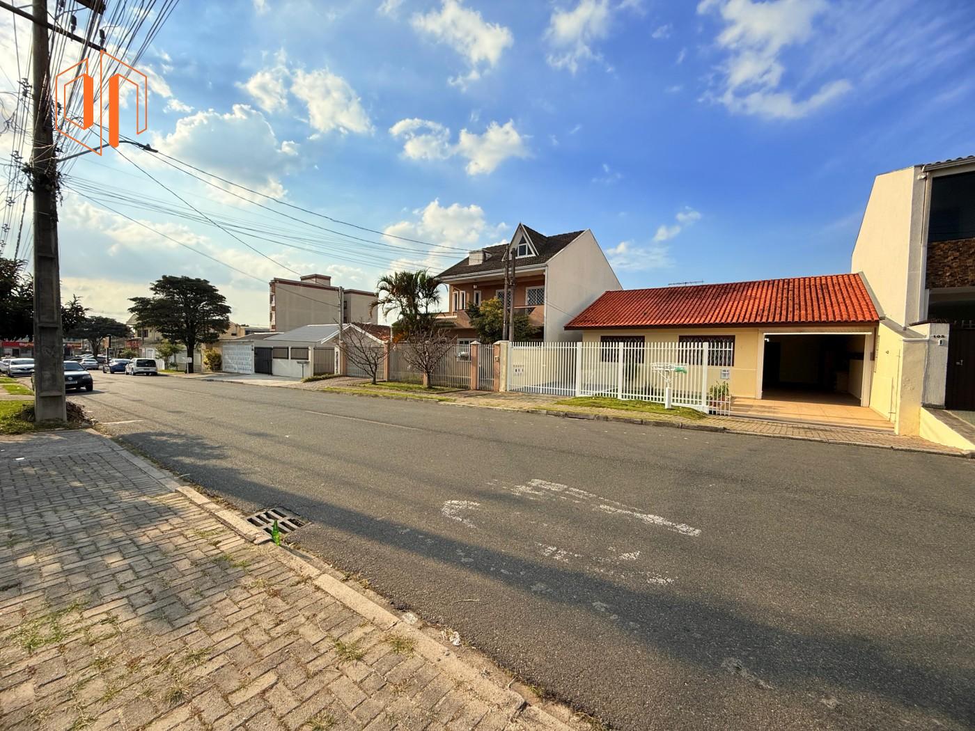 Casa à venda com 4 quartos, 132m² - Foto 3
