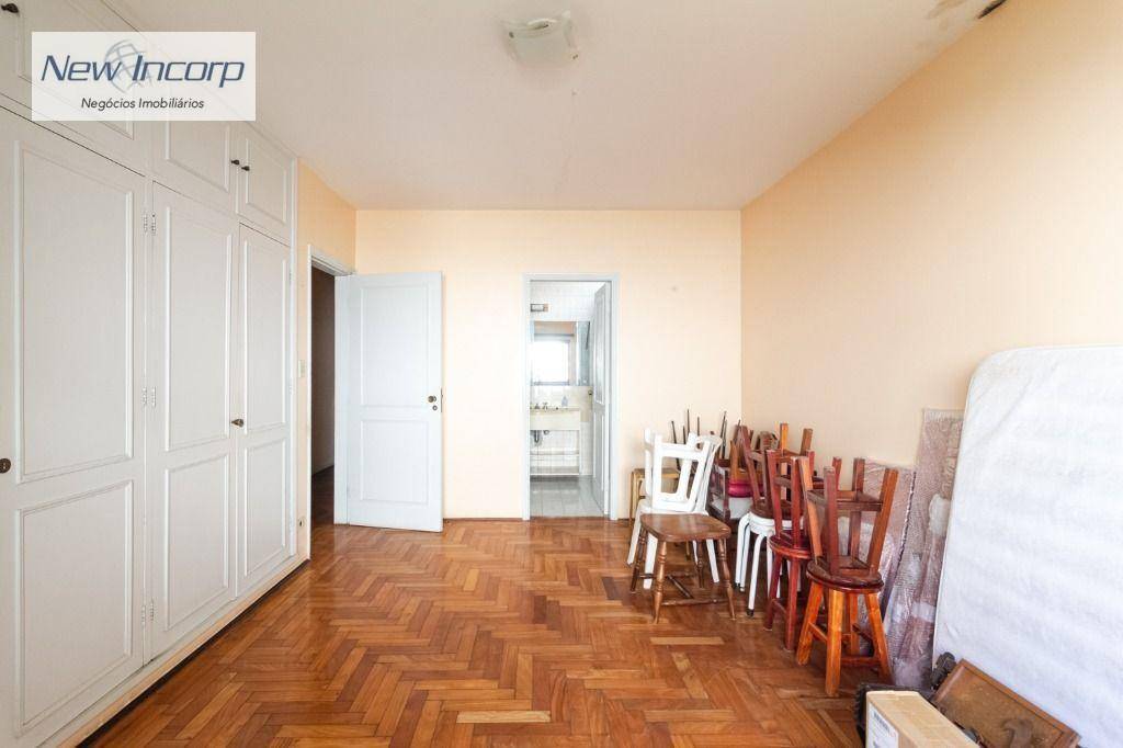 Casa à venda com 3 quartos, 307m² - Foto 10