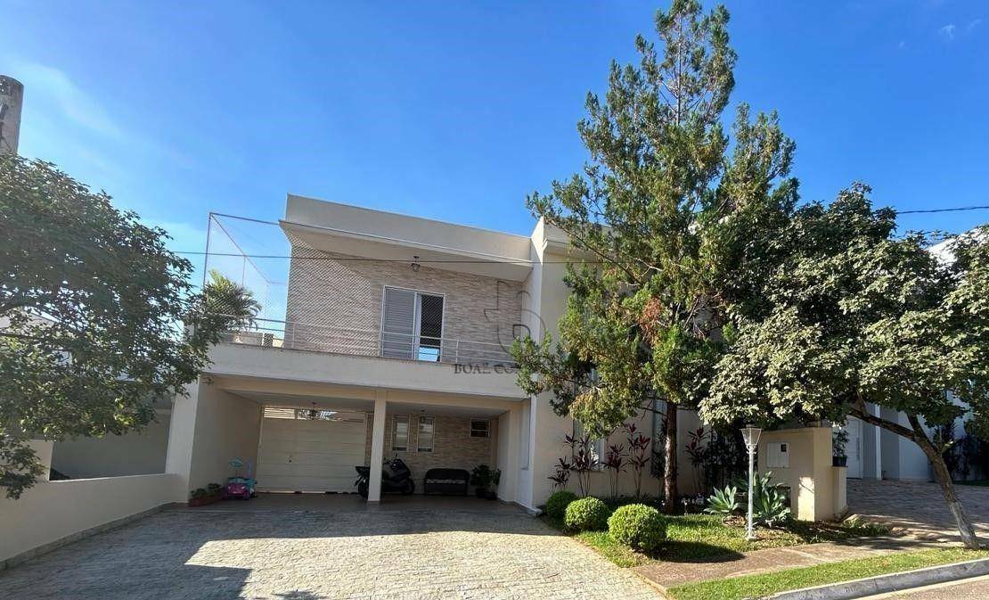 Sobrado à venda com 3 quartos, 290m² - Foto 1