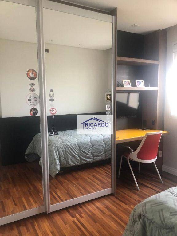 Apartamento à venda com 4 quartos, 223m² - Foto 9