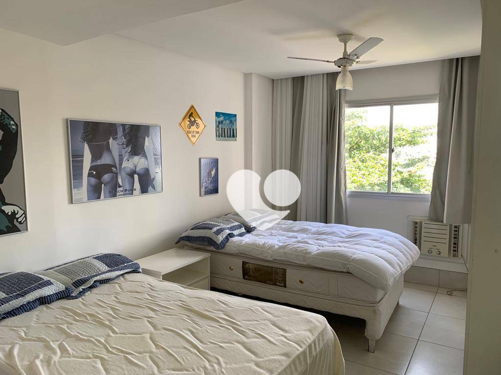 Apartamento à venda com 3 quartos, 240m² - Foto 23