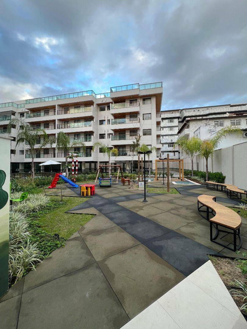 Apartamento à venda com 3 quartos, 140m² - Foto 4