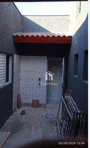 Casa à venda com 2 quartos, 56m² - Foto 4