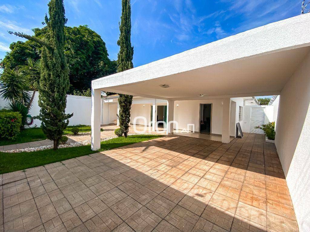 Casa à venda com 4 quartos, 380m² - Foto 2