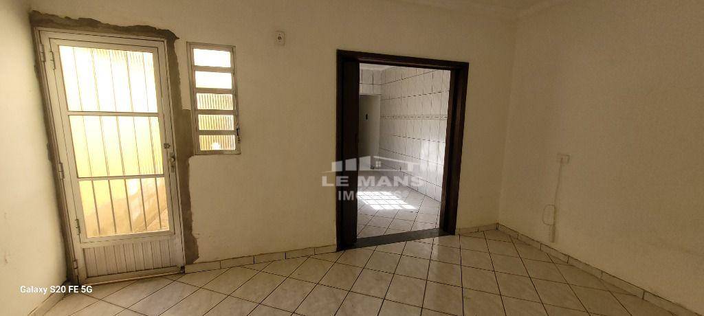 Casa à venda com 4 quartos, 106m² - Foto 4