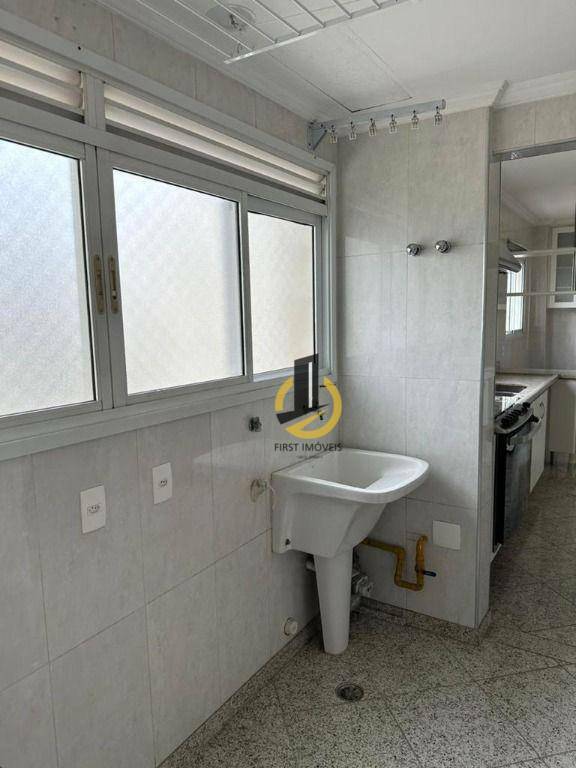 Apartamento à venda com 3 quartos, 131m² - Foto 4