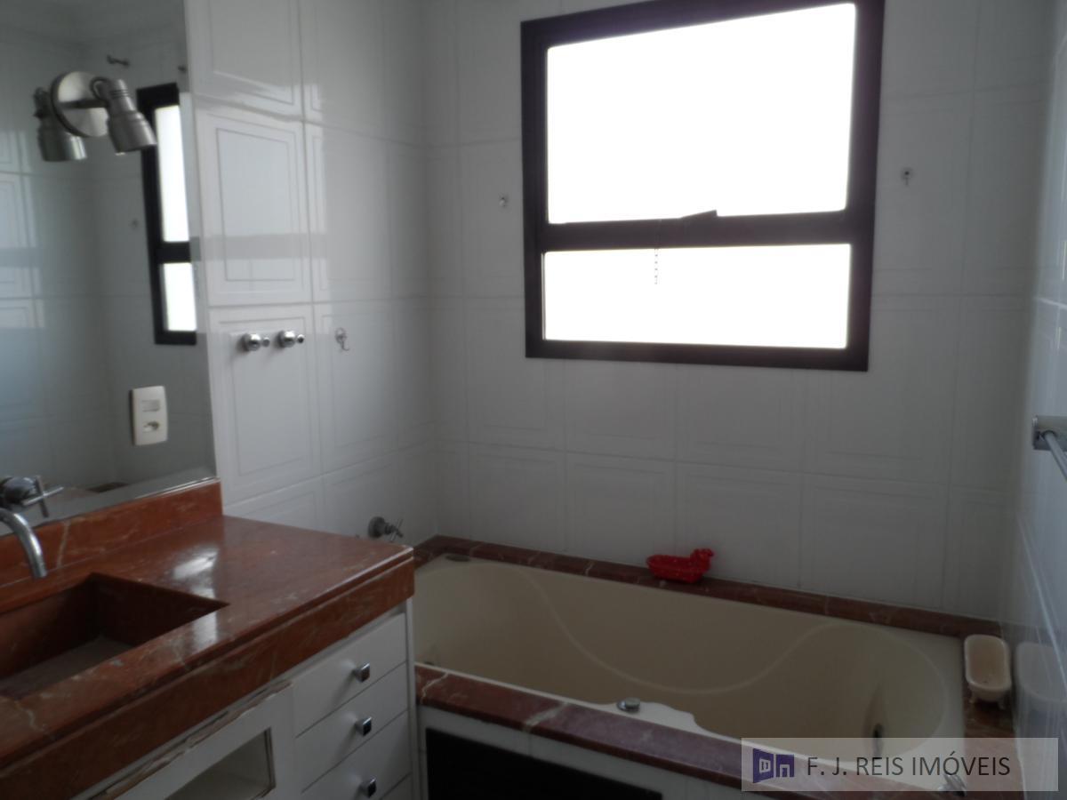 Apartamento à venda com 3 quartos, 180m² - Foto 22