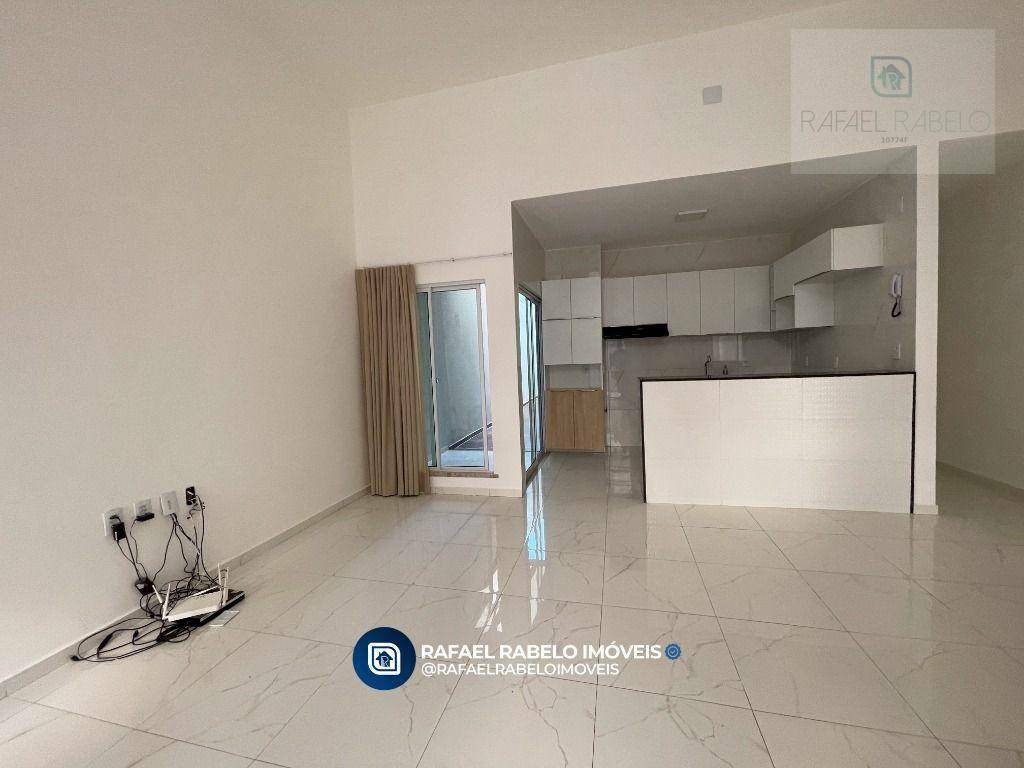 Casa à venda com 3 quartos, 98m² - Foto 2