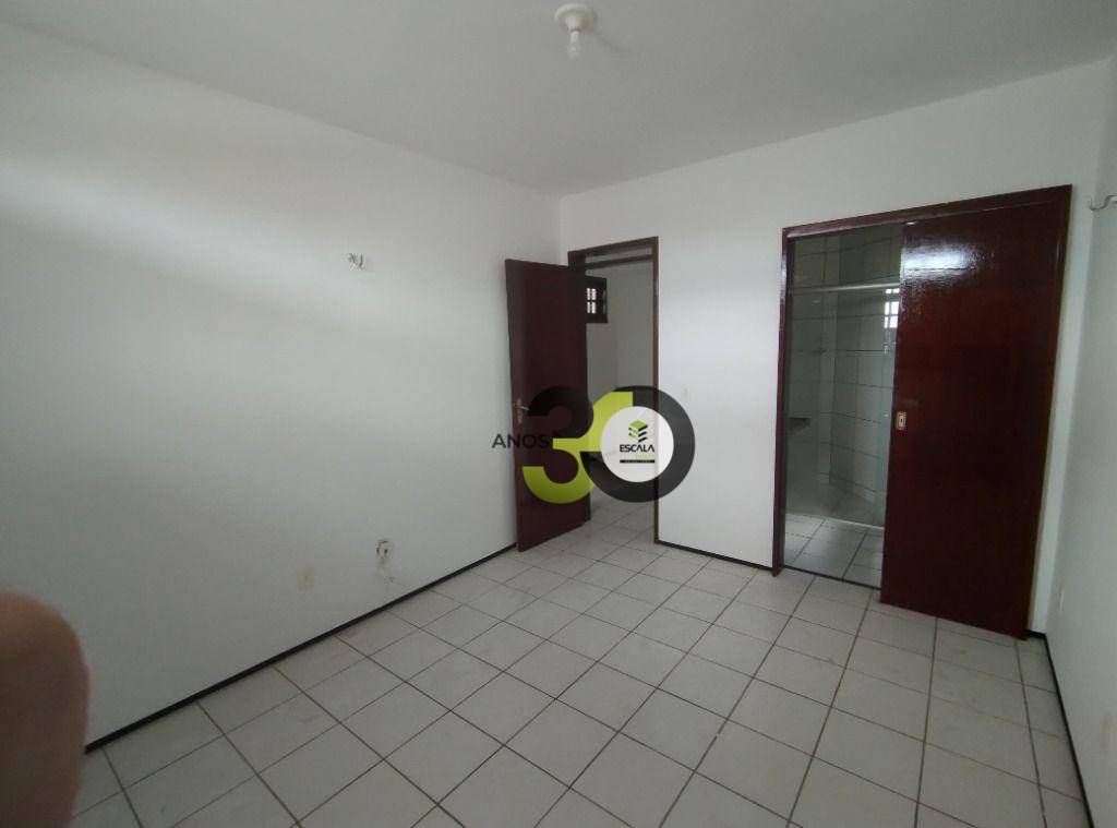 Casa à venda com 4 quartos, 180m² - Foto 47