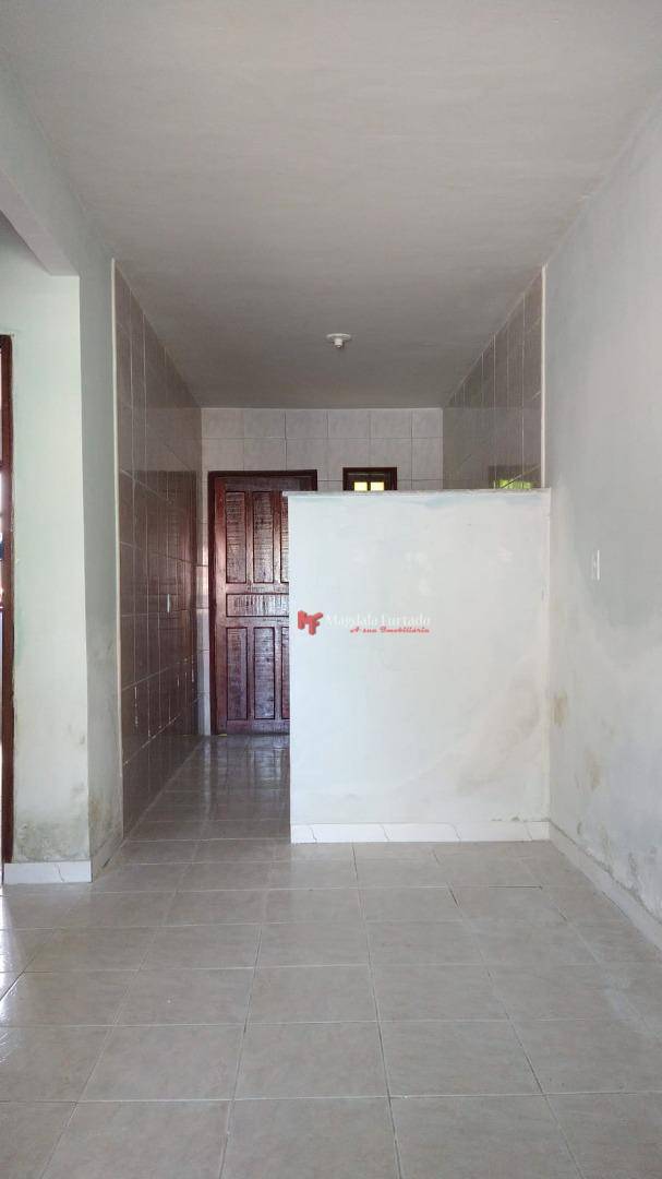 Casa à venda com 2 quartos, 70m² - Foto 8