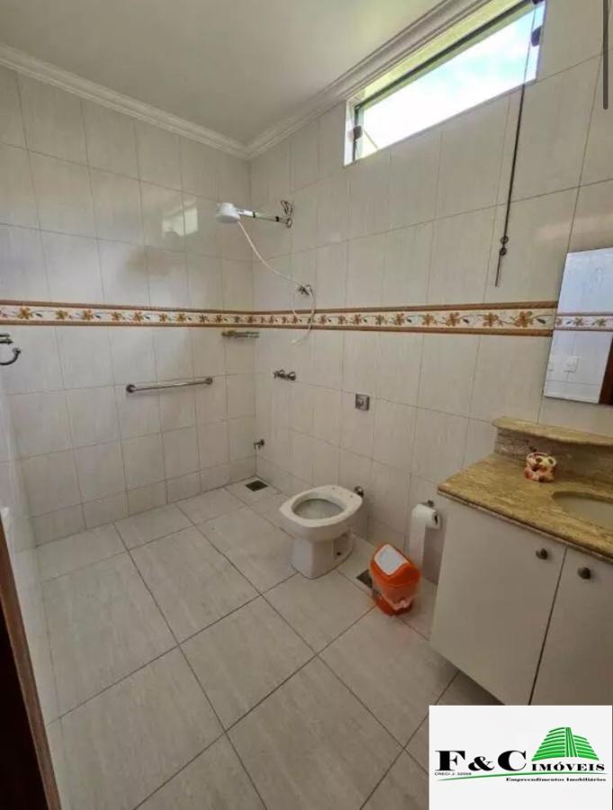 Casa à venda com 2 quartos, 250m² - Foto 14