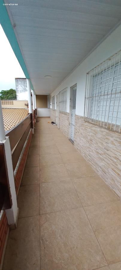 Casa à venda com 6 quartos, 400m² - Foto 4