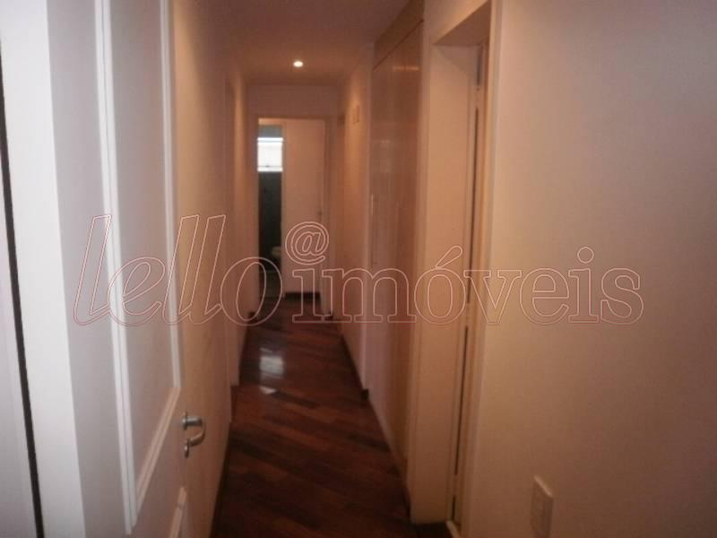 Apartamento para alugar com 3 quartos, 130m² - Foto 7