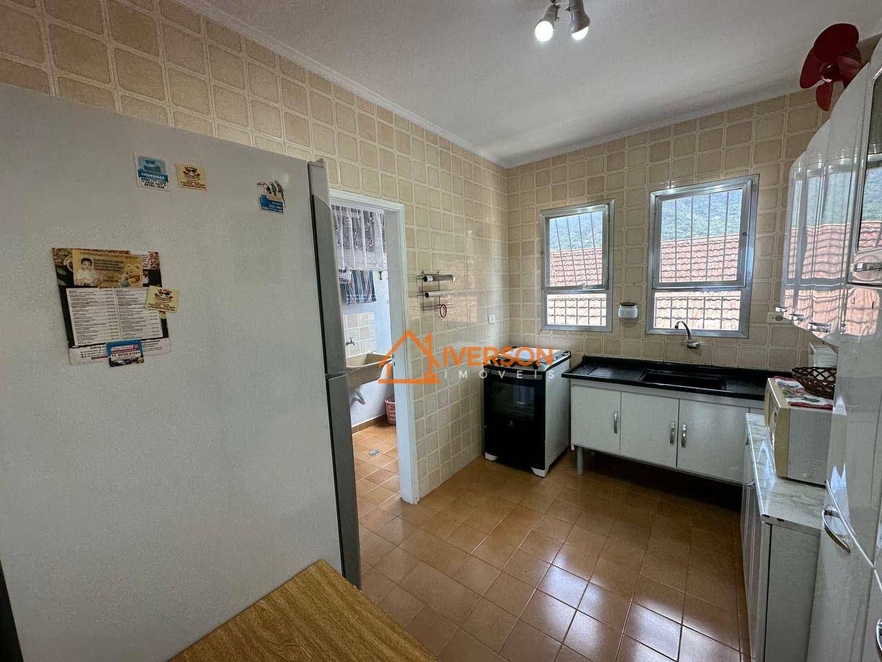 Apartamento à venda com 2 quartos, 64m² - Foto 2