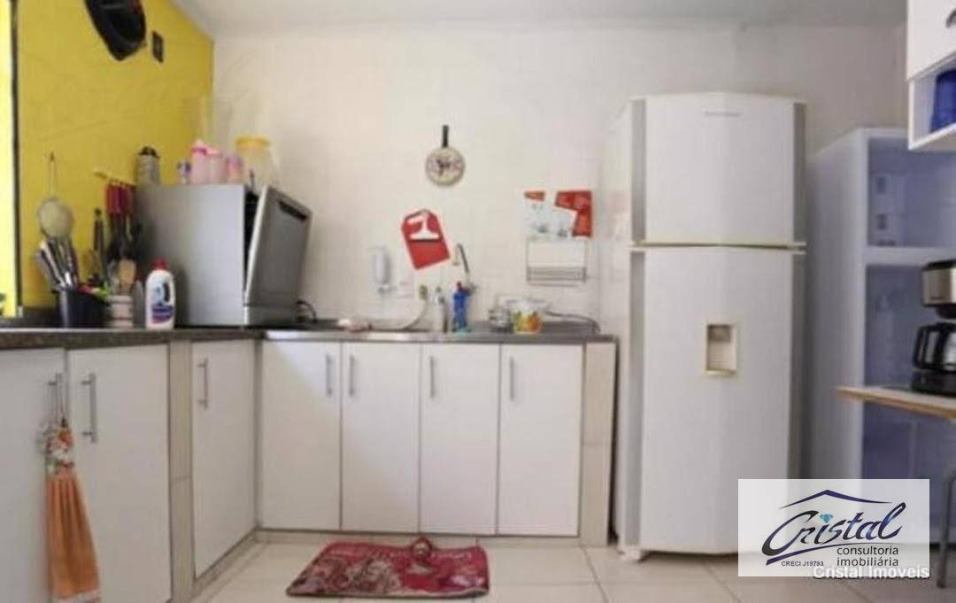 Casa à venda com 3 quartos, 250m² - Foto 17