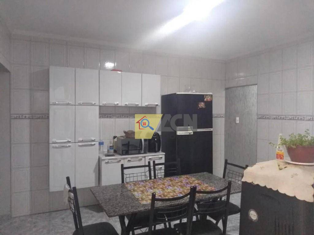 Casa à venda com 2 quartos, 100m² - Foto 13