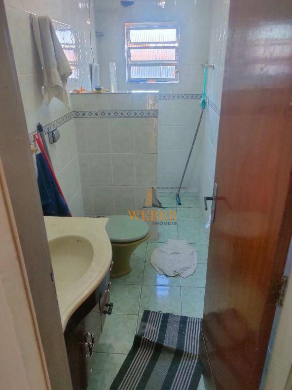 Sobrado à venda com 3 quartos, 215m² - Foto 41