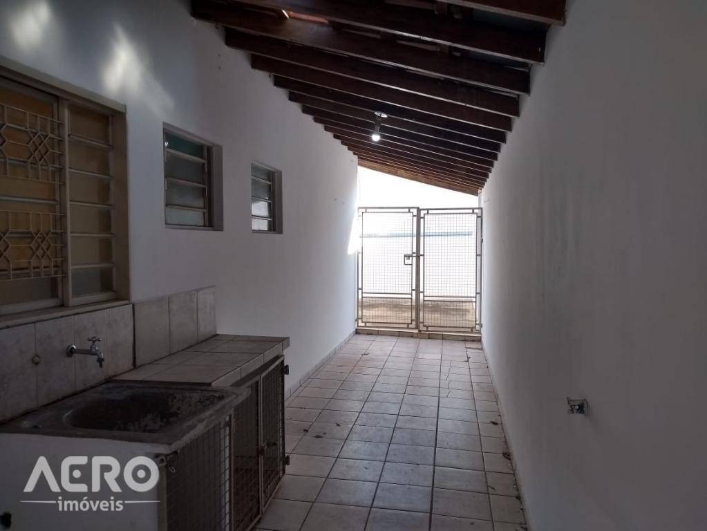 Casa à venda com 3 quartos, 124m² - Foto 13