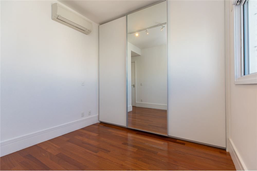 Apartamento à venda com 3 quartos, 157m² - Foto 28