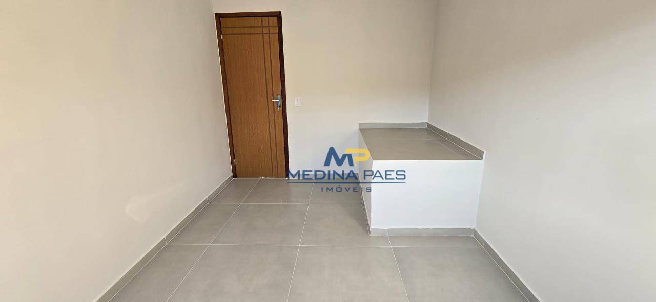 Casa à venda com 2 quartos, 60m² - Foto 12