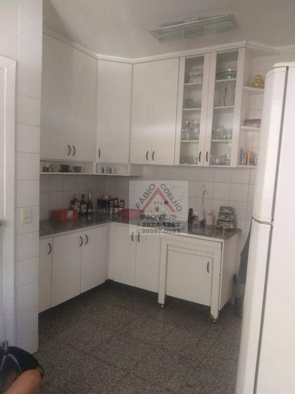 Apartamento à venda com 3 quartos, 110m² - Foto 2