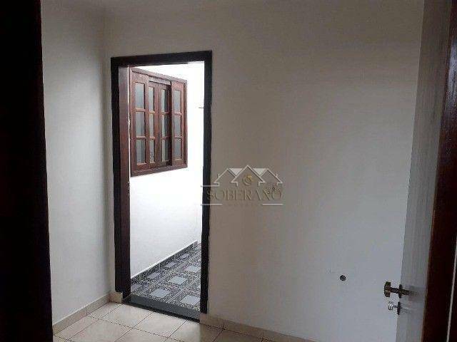 Casa à venda e aluguel com 3 quartos, 159m² - Foto 9