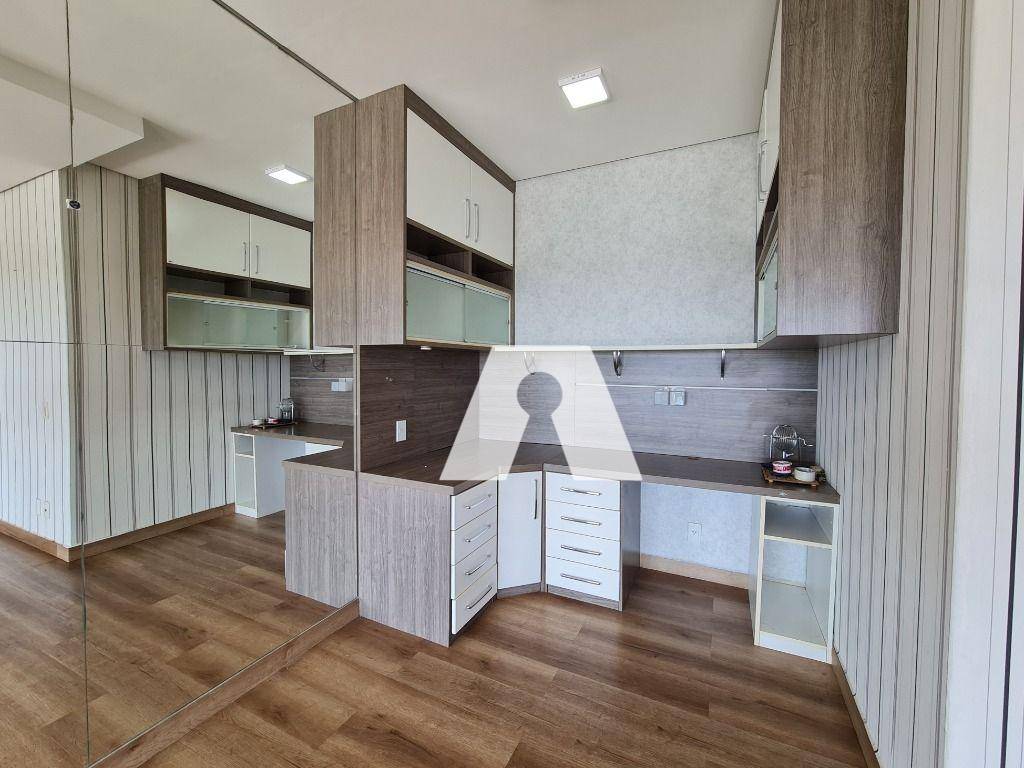 Apartamento para alugar com 3 quartos, 202m² - Foto 9