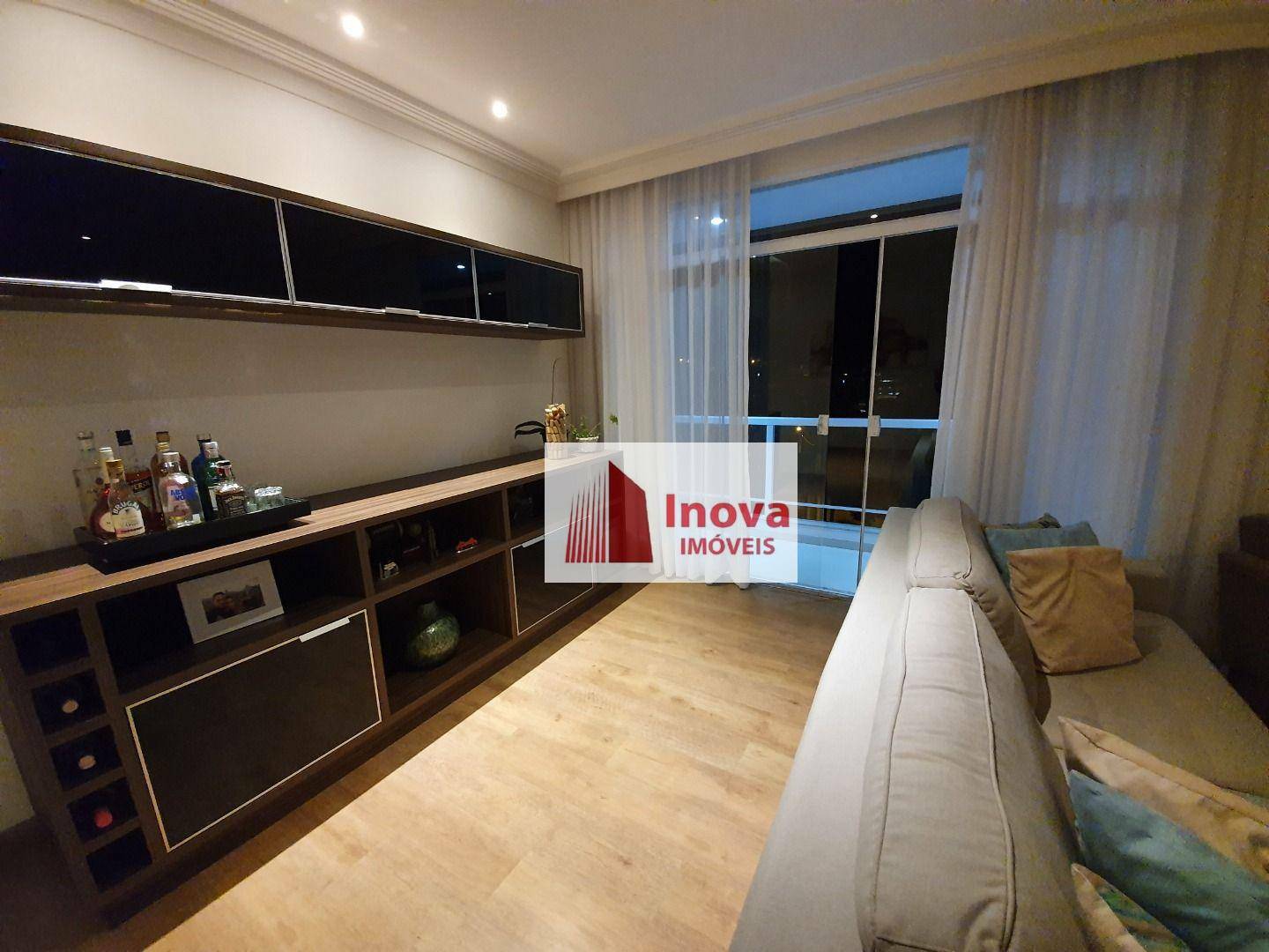 Apartamento à venda com 3 quartos, 140m² - Foto 5