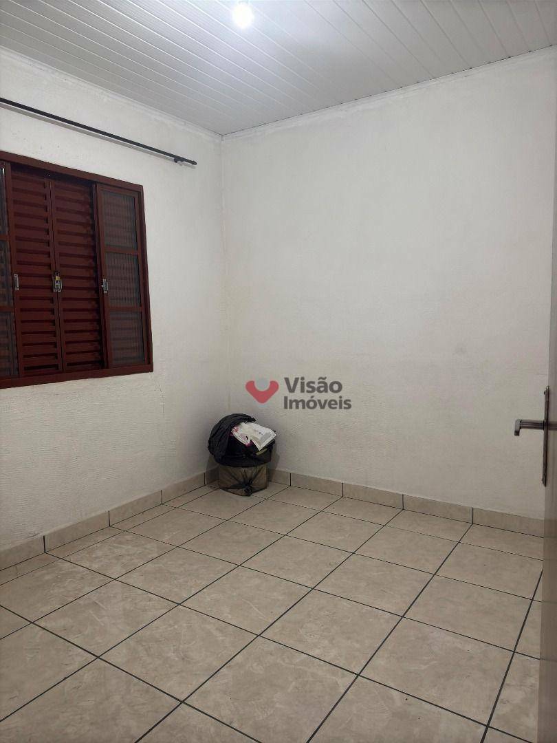 Casa à venda com 3 quartos, 102m² - Foto 14