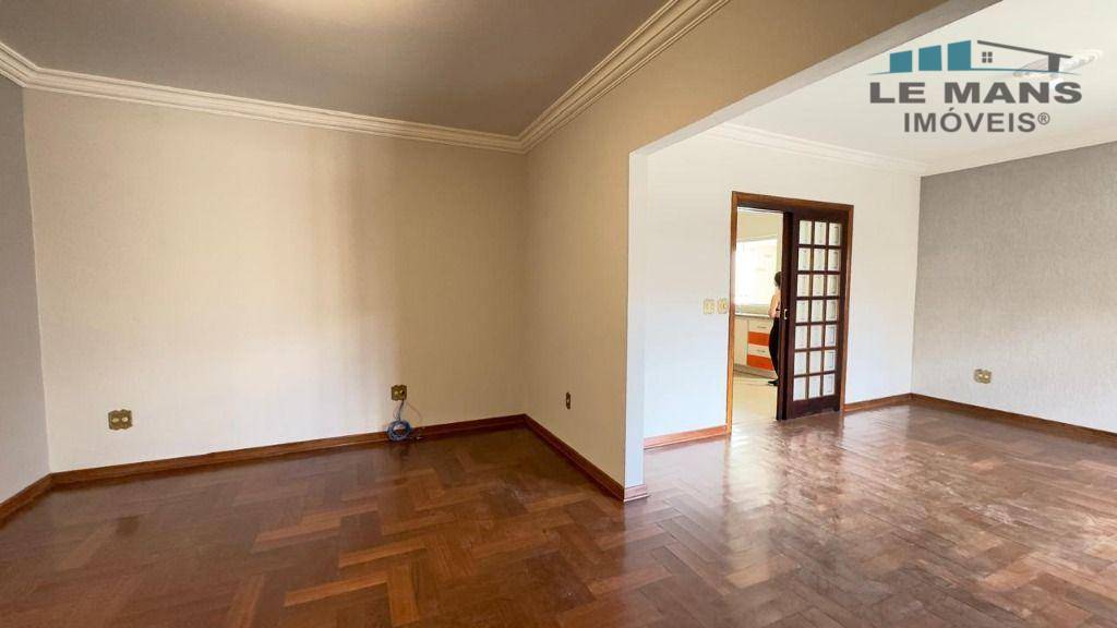 Casa à venda com 4 quartos, 135m² - Foto 8