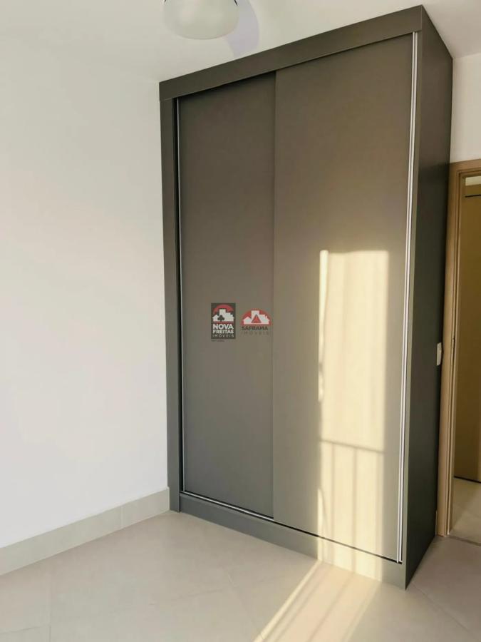 Apartamento à venda com 2 quartos, 62m² - Foto 11