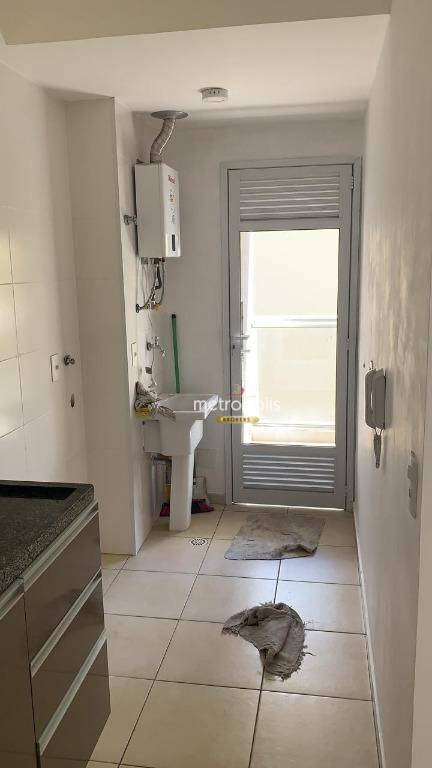 Apartamento à venda com 2 quartos, 60m² - Foto 4