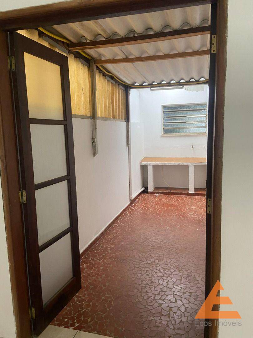 Sobrado para alugar com 3 quartos, 240m² - Foto 3