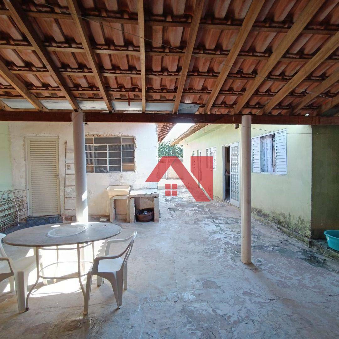 Casa à venda com 2 quartos, 120m² - Foto 3