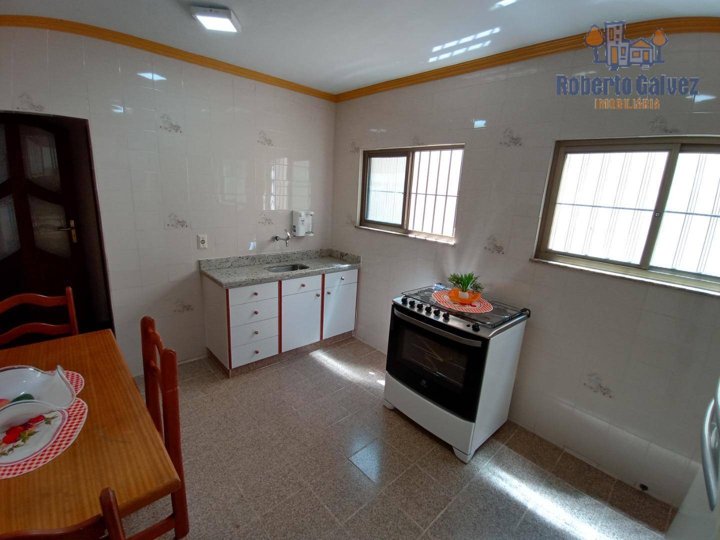 Casa à venda com 2 quartos, 250m² - Foto 10