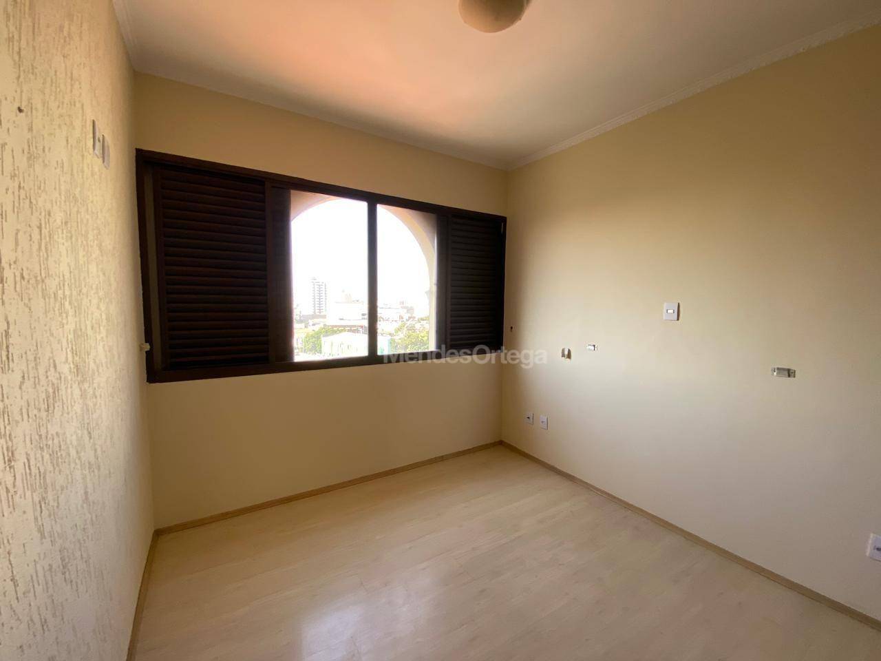 Apartamento à venda com 3 quartos, 249m² - Foto 12