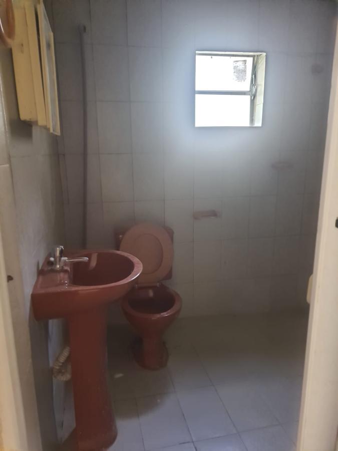 Casa para alugar com 4 quartos, 200m² - Foto 12